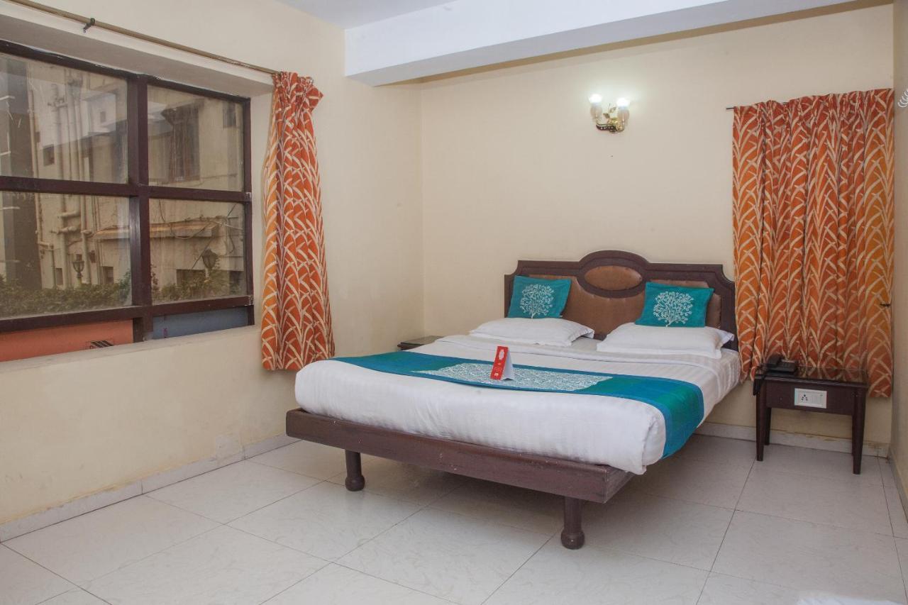 אוטי Oyo 12357 Hotel Nilgiris Inn מראה חיצוני תמונה