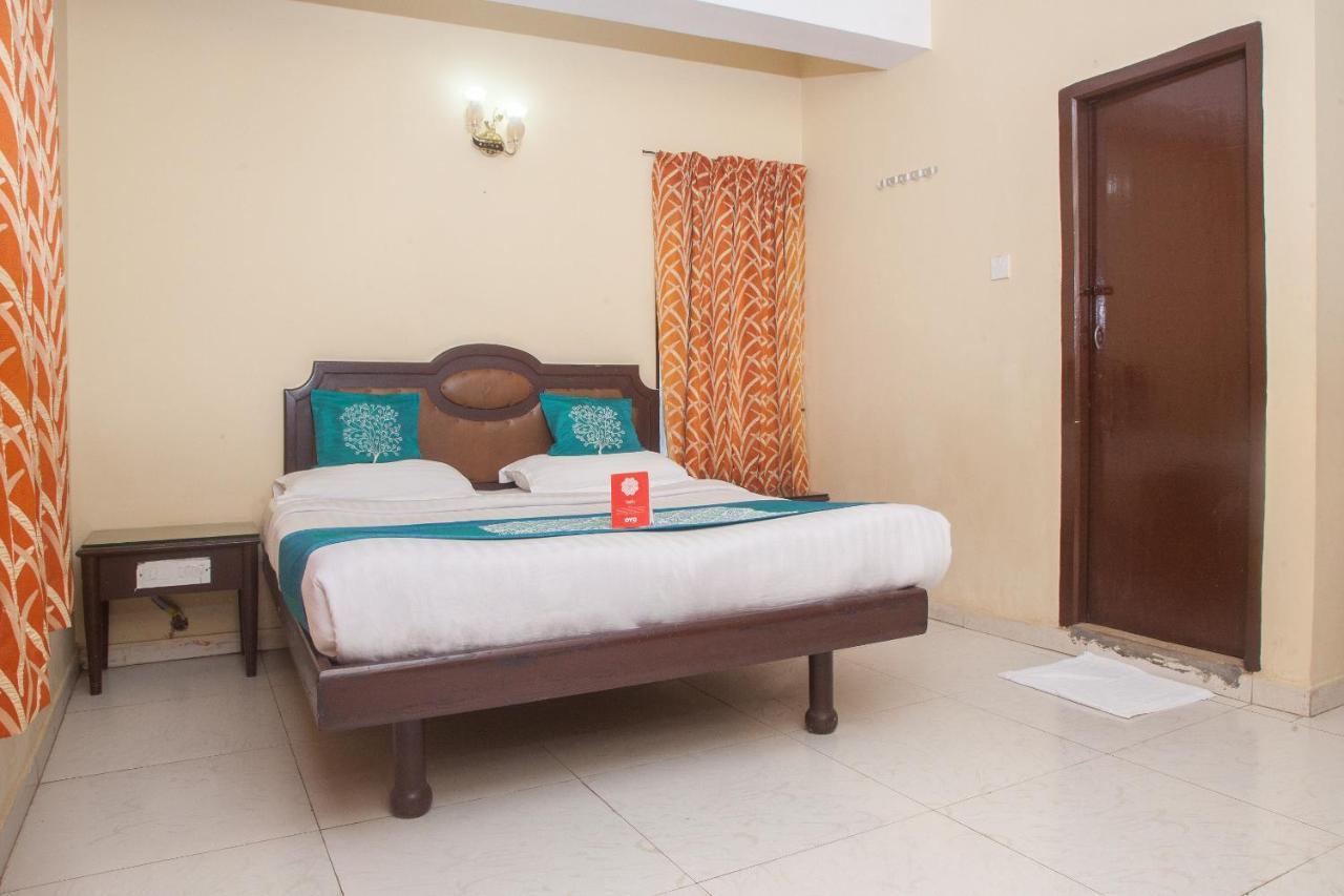 אוטי Oyo 12357 Hotel Nilgiris Inn מראה חיצוני תמונה